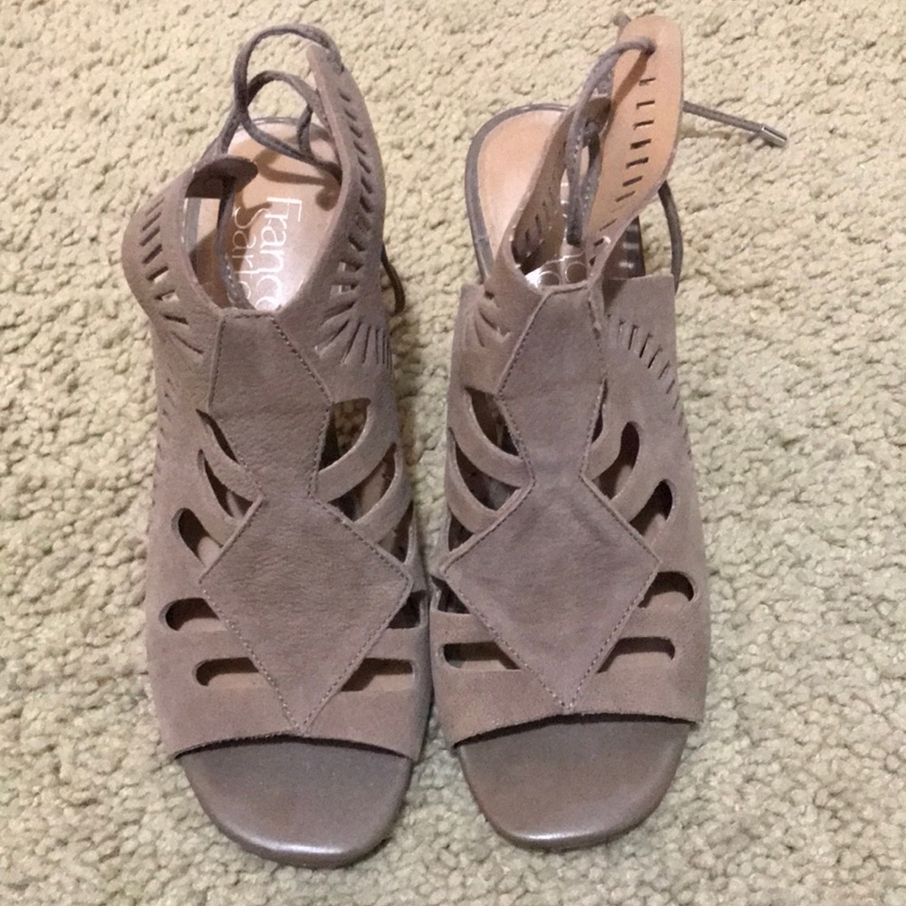 Franco Sarto Nude pumps